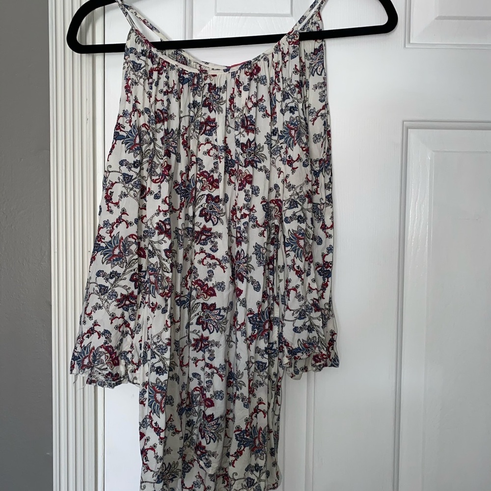 Open shoulder shirt